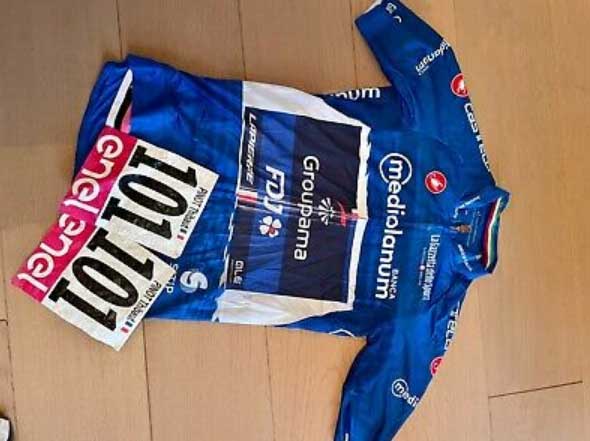 Thibaut Pinot : enchères solidaires pour les Ultras parisiens